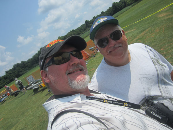 Here, Gerry (left) and longtime MAN contributor - and WWI warbird specialist - Sal Calvagna mug for the camera.